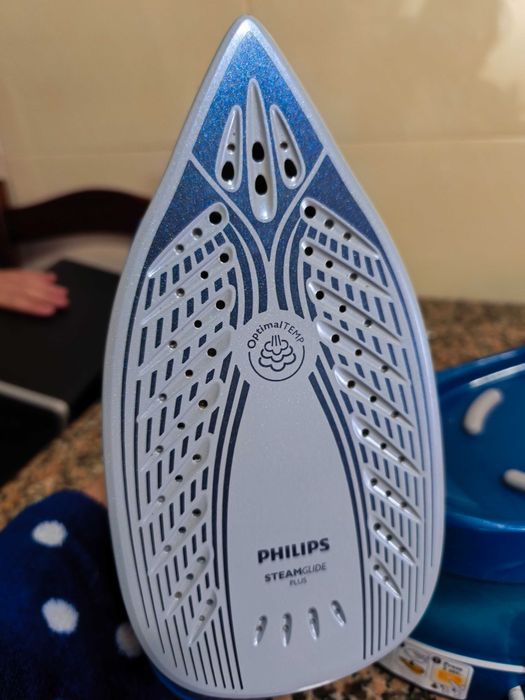 Ferro de engomar com caldeira Philips