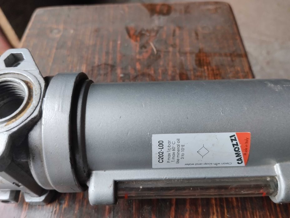 Фільтр влагоотделитель