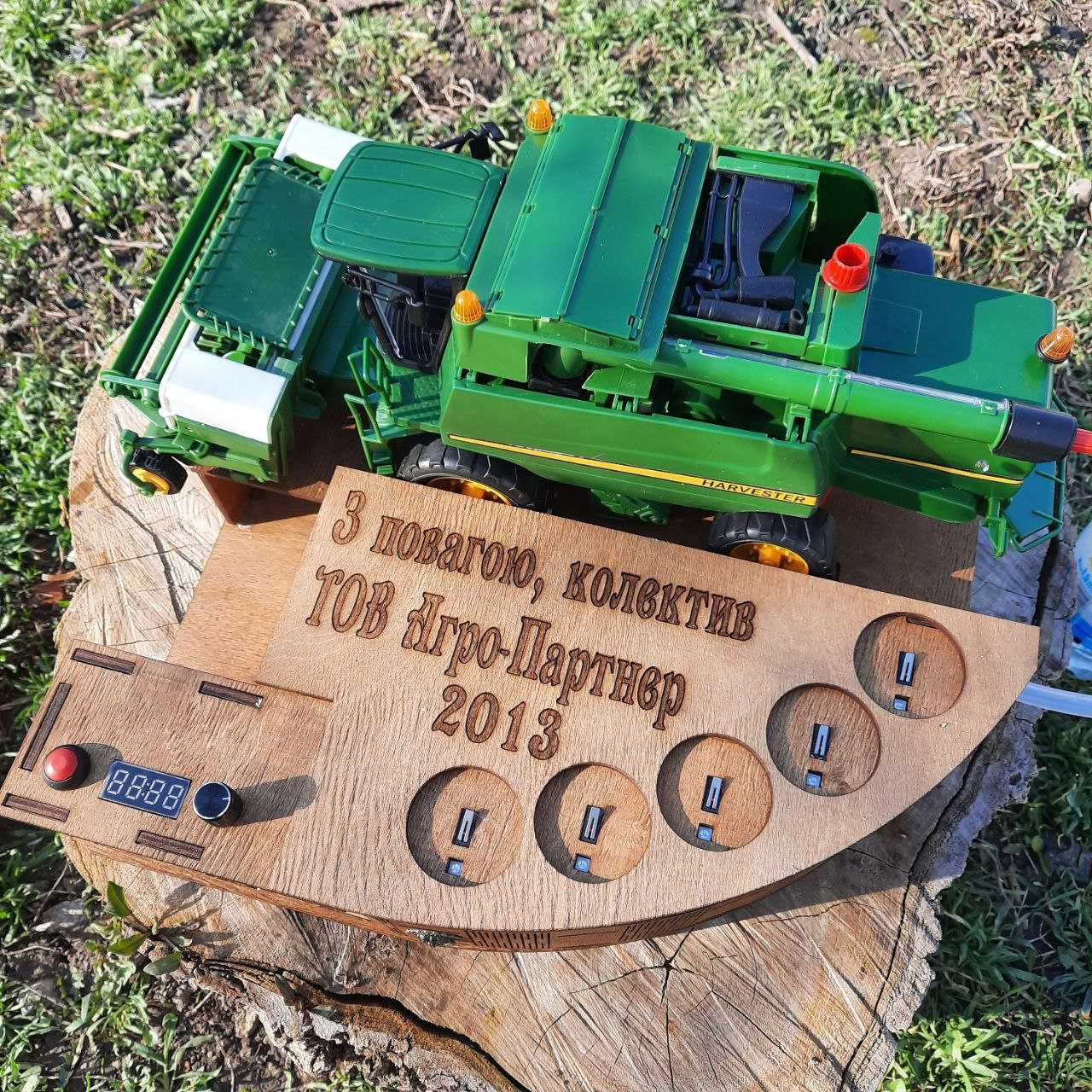 Комбайнер John Deere на 5 чарок. Оригінальний чоловічий подарунок
