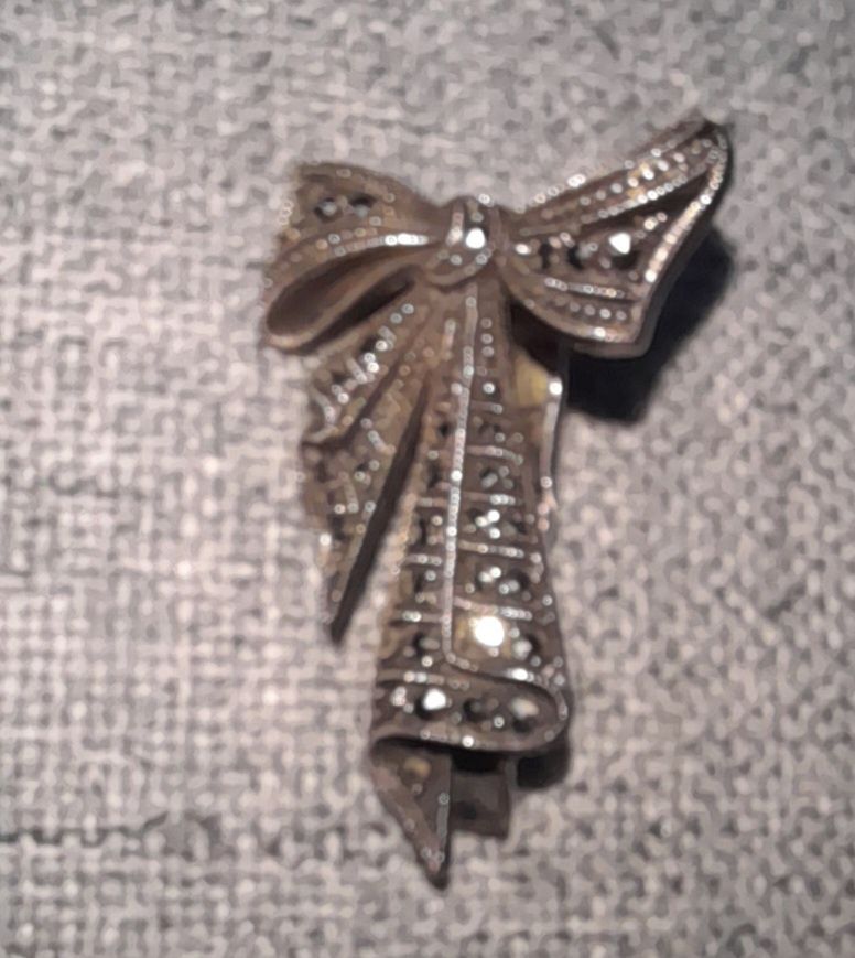 Stara broszka kokarda klips markazyty srebro 835