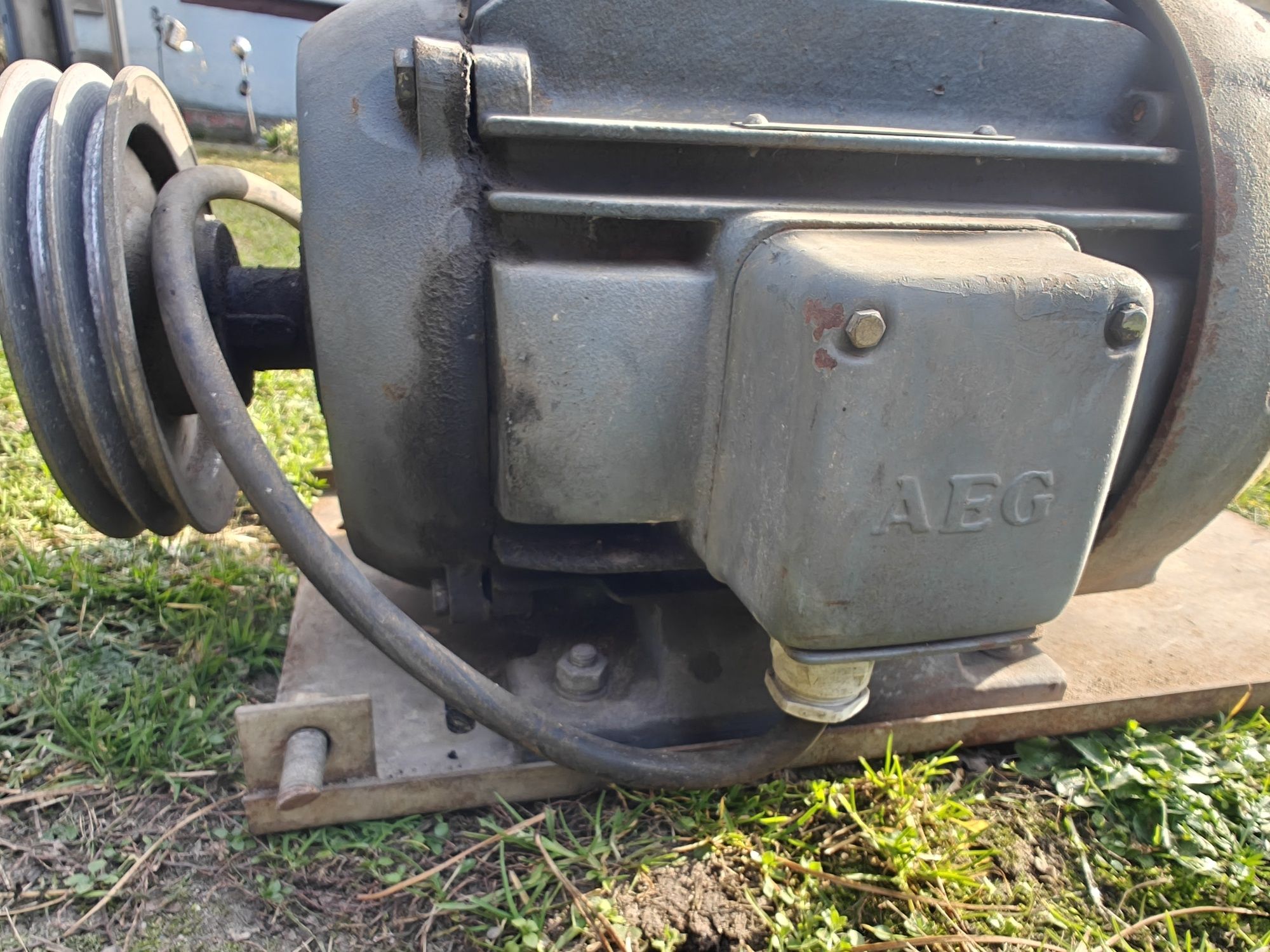 Silnik elektryczny AEG 7,5kw 1445 U/min