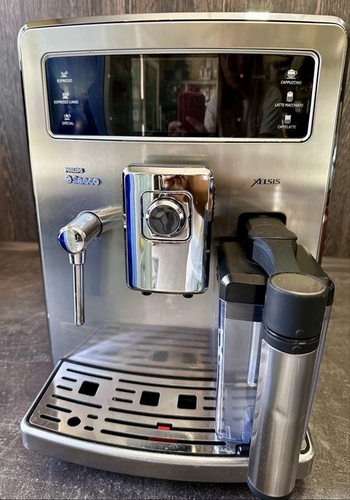 Кавомашина Saeco Philips Xelsis
