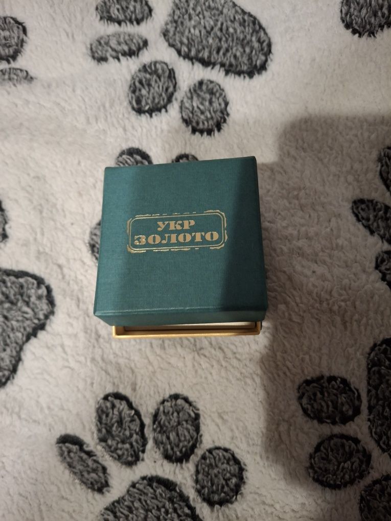 Продам сережки нові