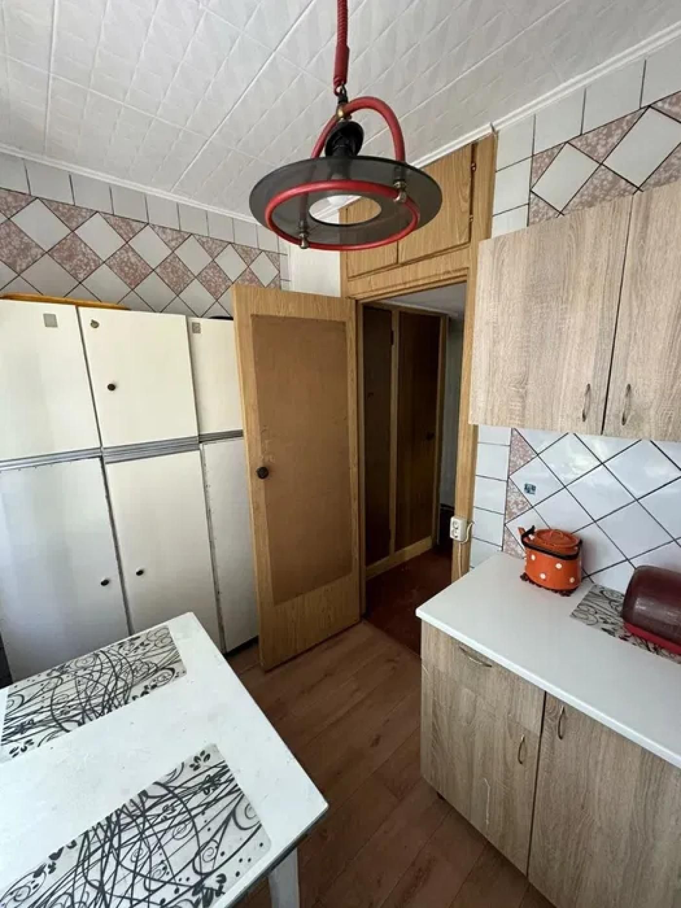 Продам 2-комнатную квартиру на ул. Нескоренных, метро Салтовка