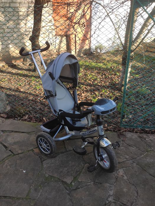 Детский трёхколёсный велосипед с ручкой и козырьком