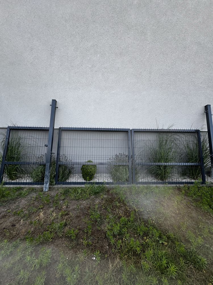 Sprzedam brame i uliczke ze slupkami kompletna