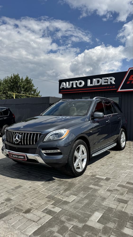 Mercedes-Benz W166 ML 250 BLUETEC 4 Matic 2015 р 2,1 Дизель 7АКПП