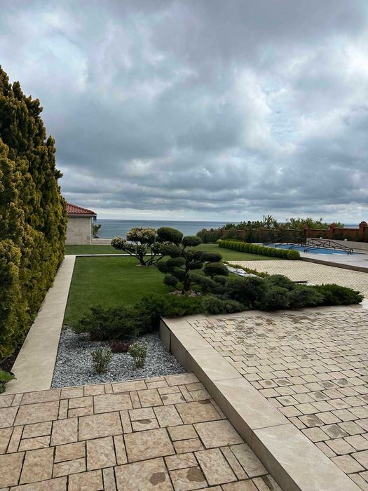 Вилла в Совиньоне с панорамным видом на море