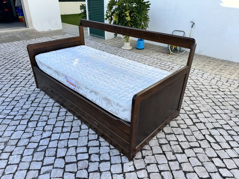 Cama solteiro (dupla cama com dois colchões)