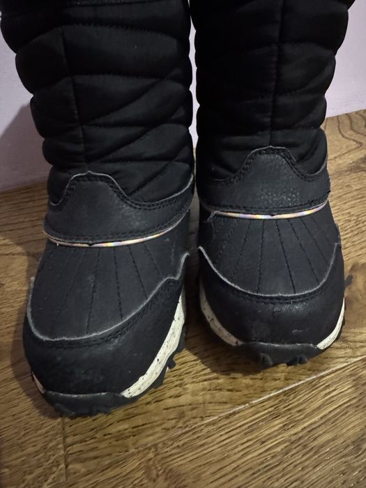 Продам дитячі зимові ботінки