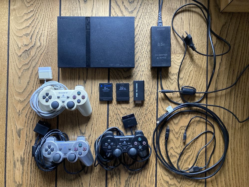 Zestaw Playstation 2, 3 pady, adapter, okablowanie, zasialcz