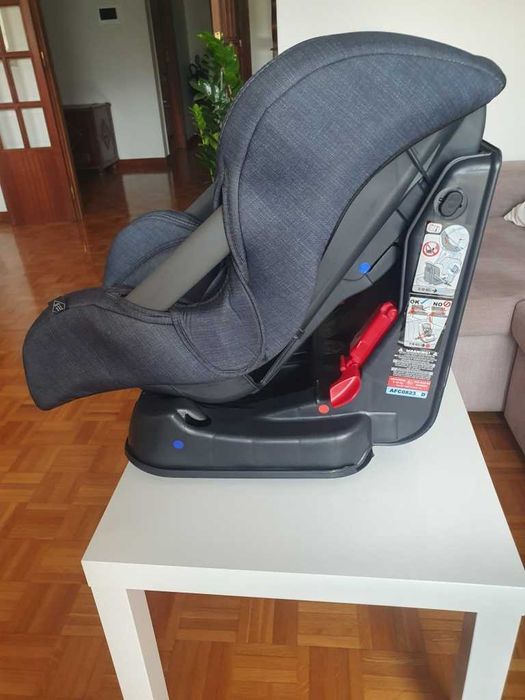 Cadeira de criança para carro, como nova. Marca TEX