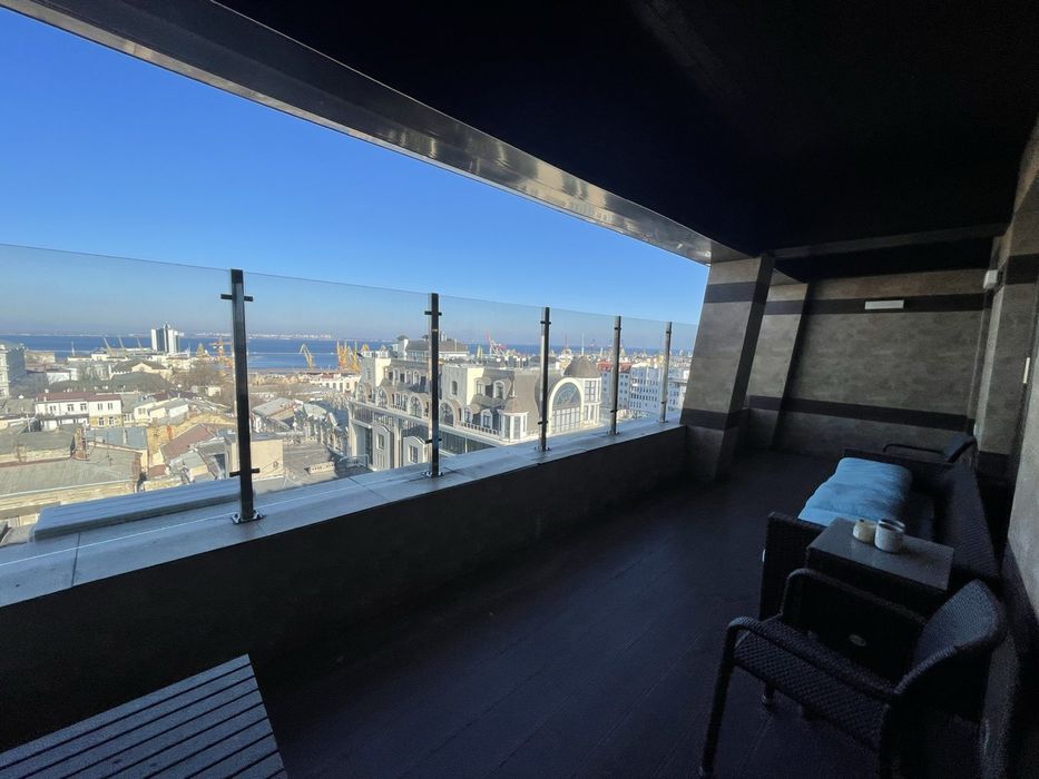 Вул. Грецька парк Шевченко новий будинок. ТЕРАСА.