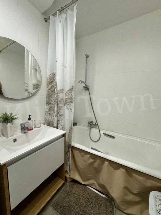 Продаж 2 кімнатної квартири в р-ні ПТУ