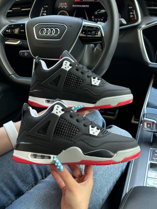 Жіночі термо(теплі) кросівки Nike Air Jordan 4 Retro Bred