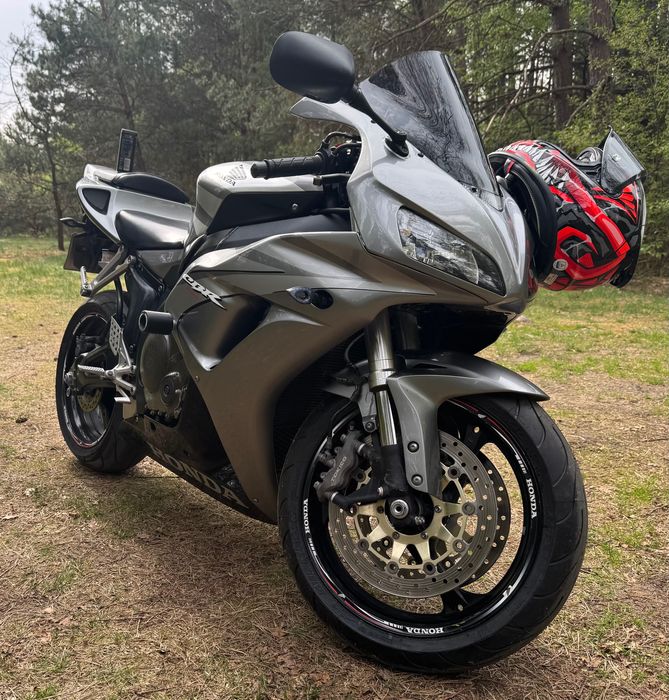 Honda sc57b CBR 1000rr fireblade