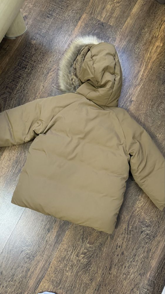 Зимова куртка Zara