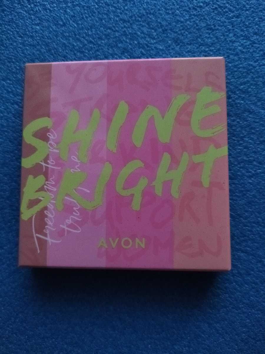 Paleta cieni Viva La Pink od Avon