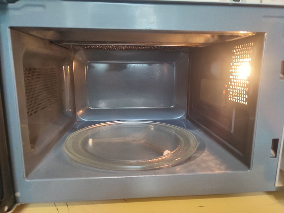 Микроволновка с грилем Gorenje model MO-20DGS