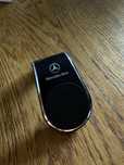 Nowy uchwyt magnetyczny  na telefon do samochodu Mercedes holder