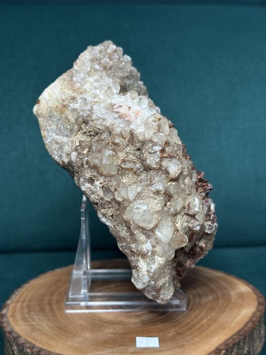 Kalcyt ‚Psie Kły” z hematytem - Maroko