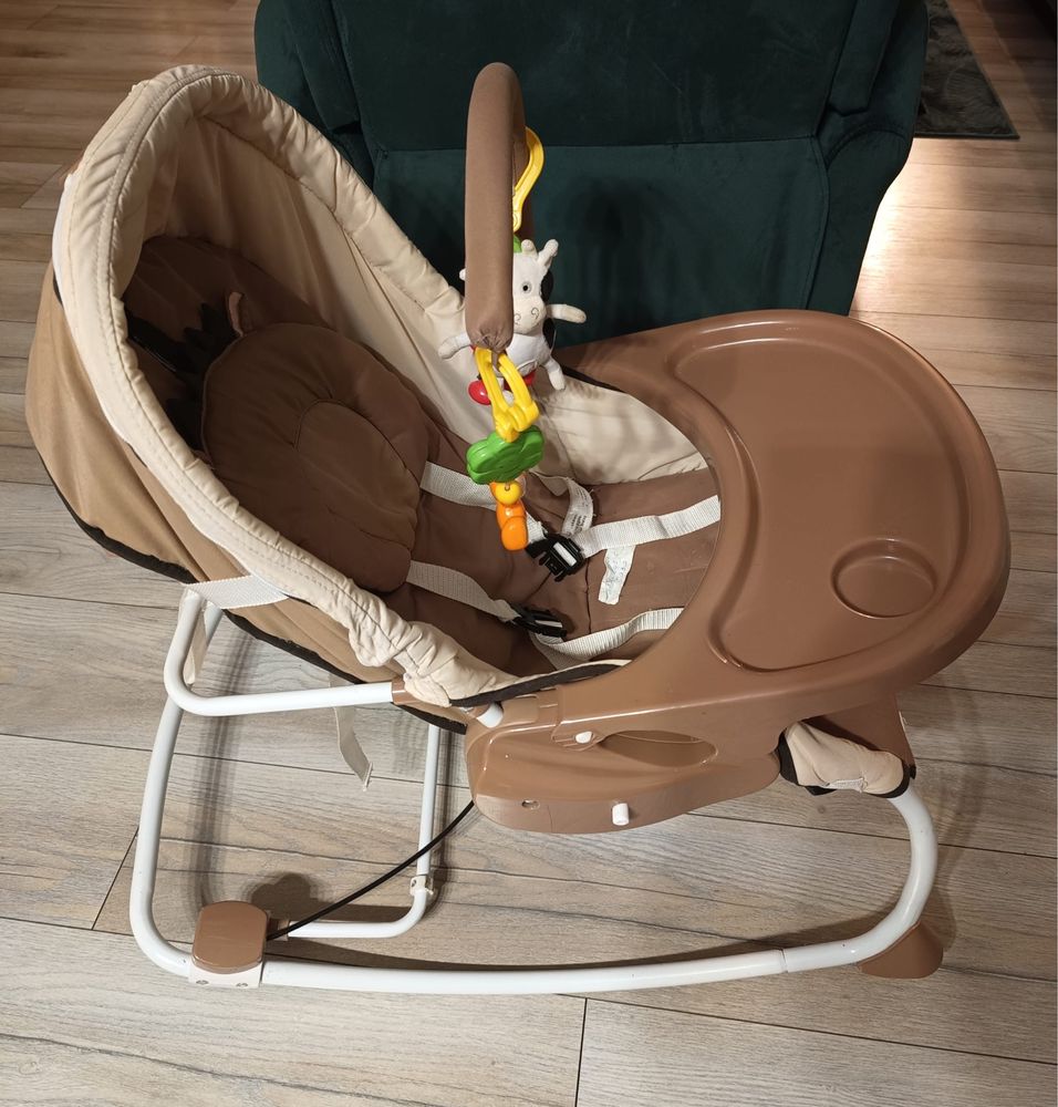 Bujaczek - praktyczny fotelik dla malucha