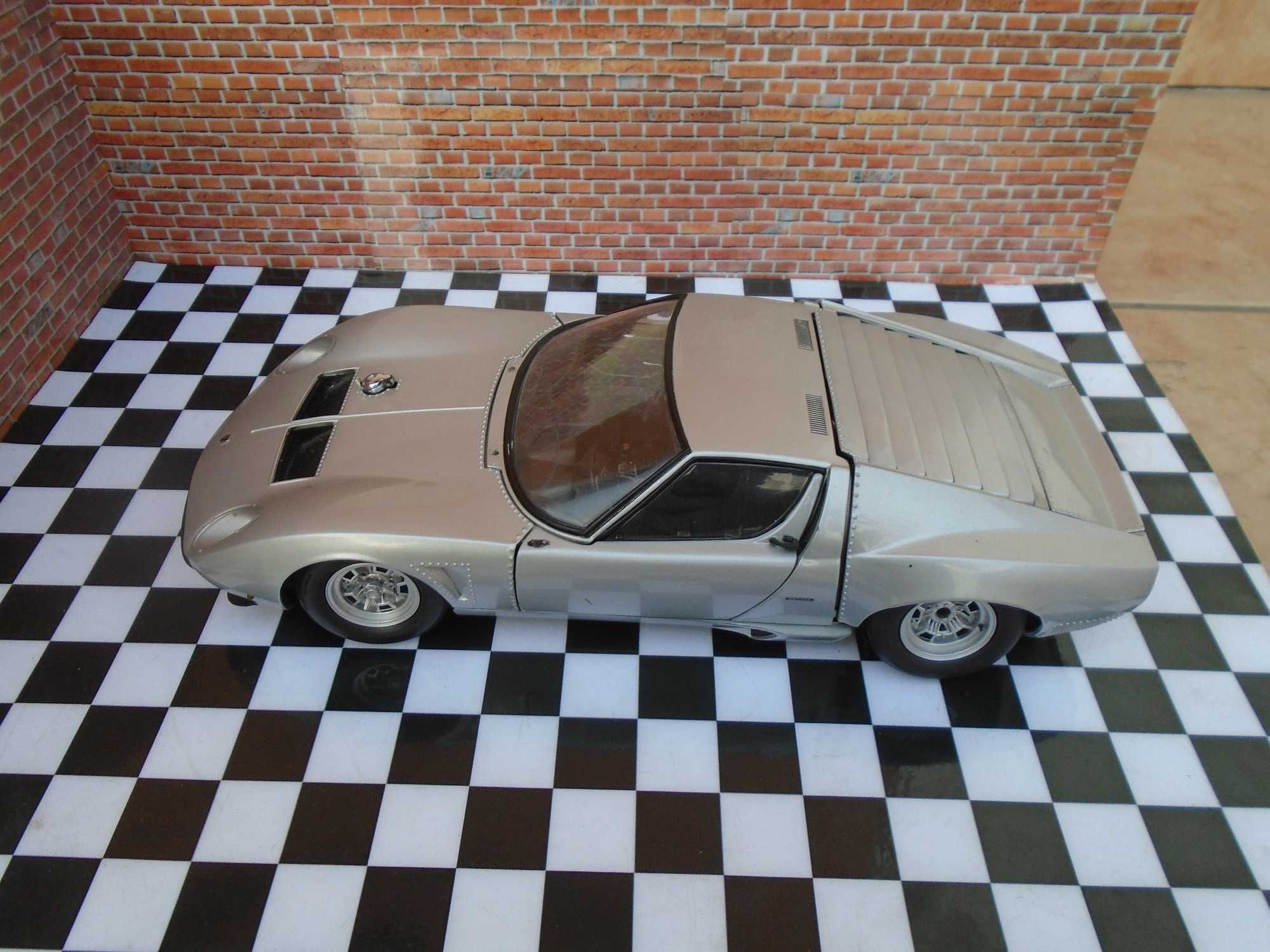 Lamborghini Miura Jota SVJ 1:18 kyosho