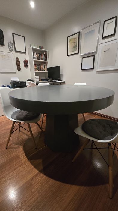 Mesa redonda extensível