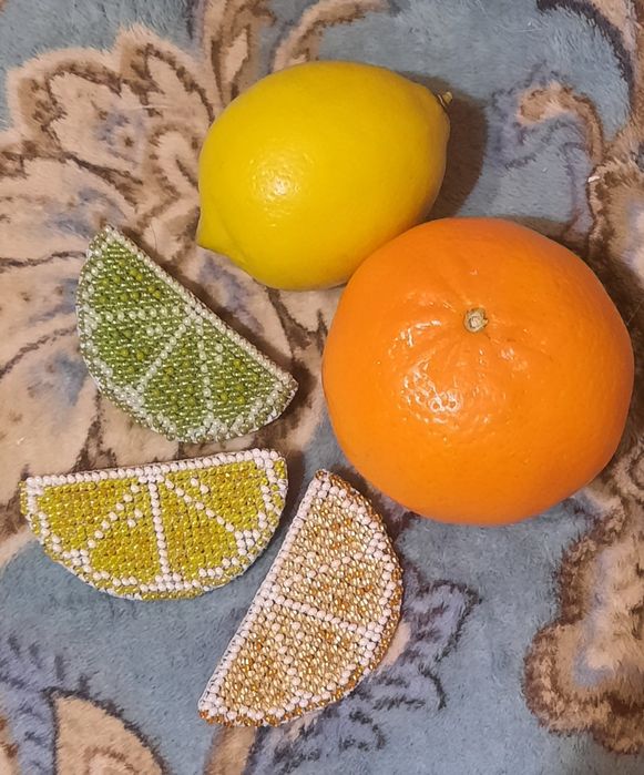 Брошка вишита Цитрус