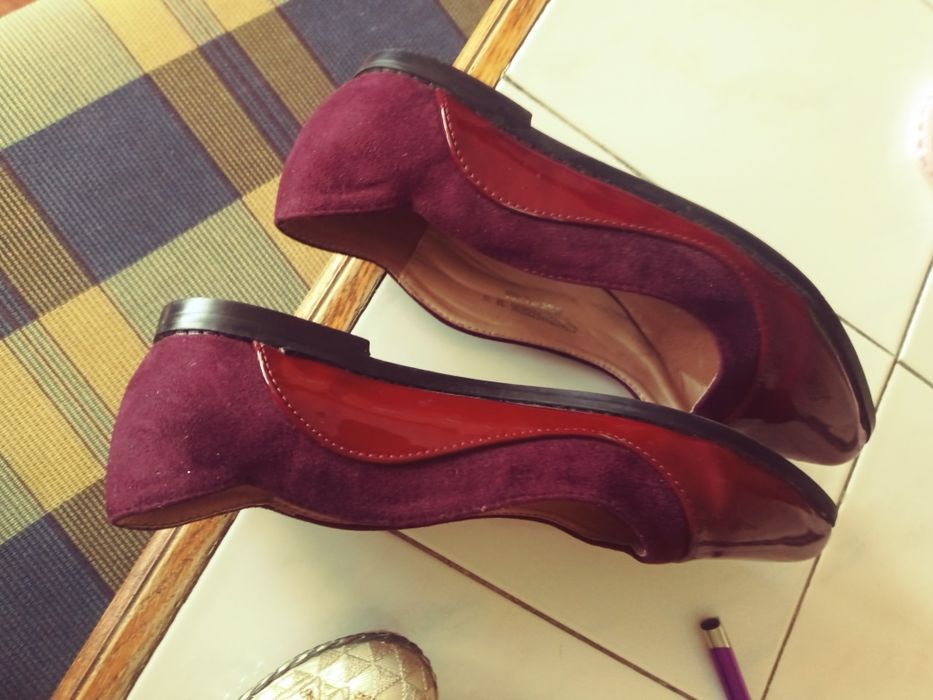 Buty cale niskie bordo 38 zamsz lakier
