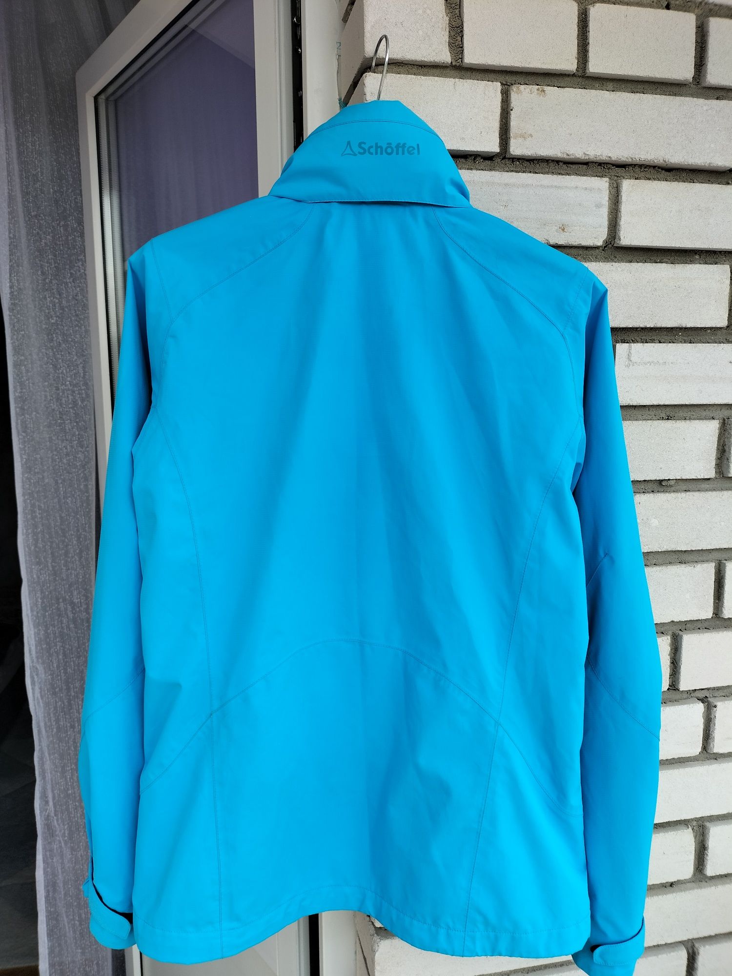 Фірмова куртка вітрівка з капюшоном та мембраною Schoffel!