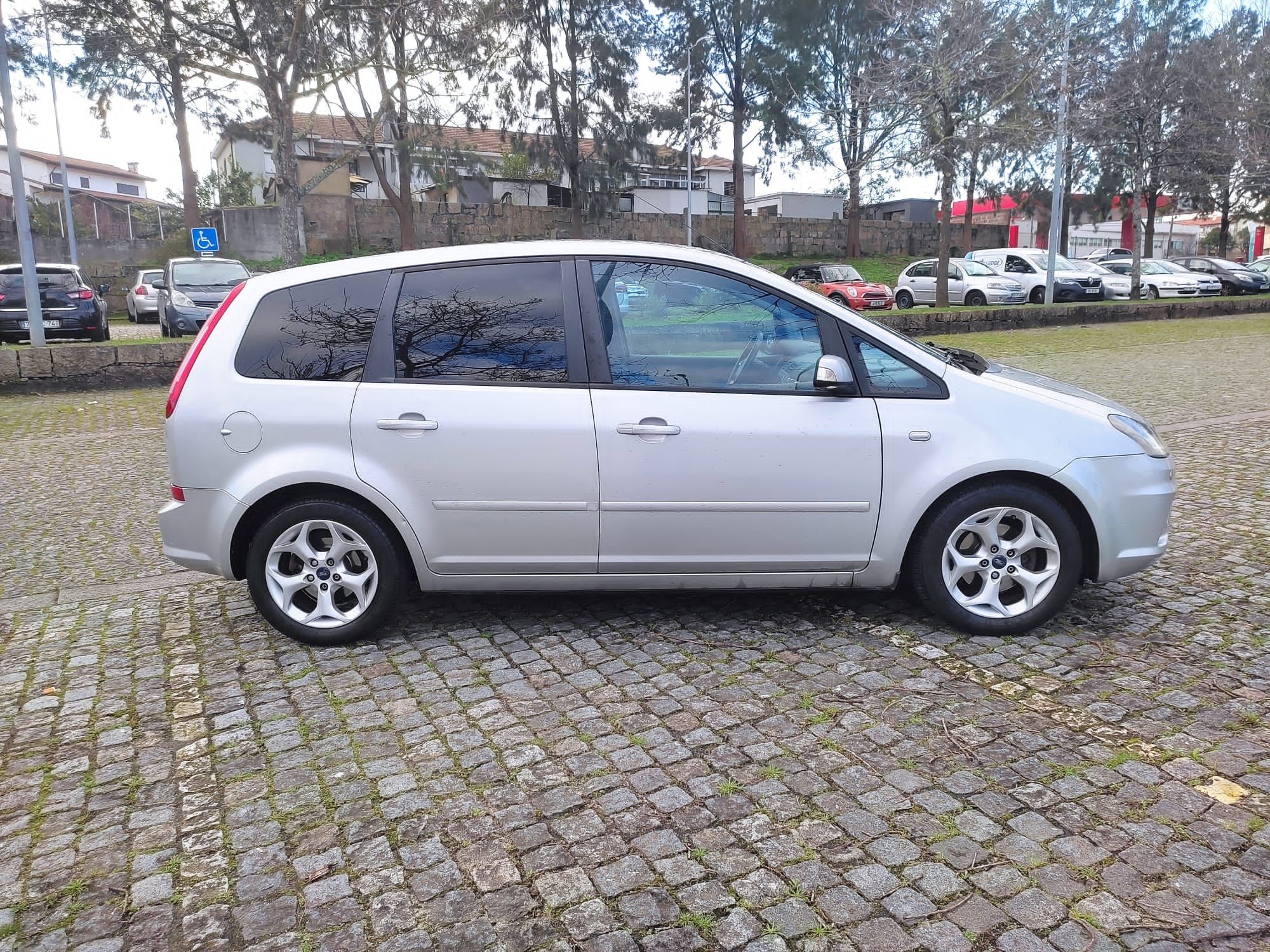 Ford c max titanium