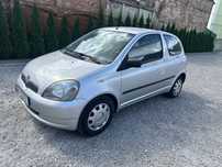 sprzedam toyotę yaris z silnikiem 1.0