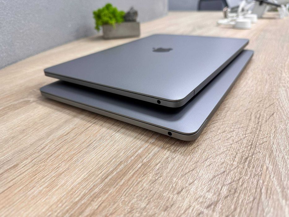 Apple MacBook Pro M1 2020 with TouchBar 16Gb RAM/256 Ідеал Макбук Про