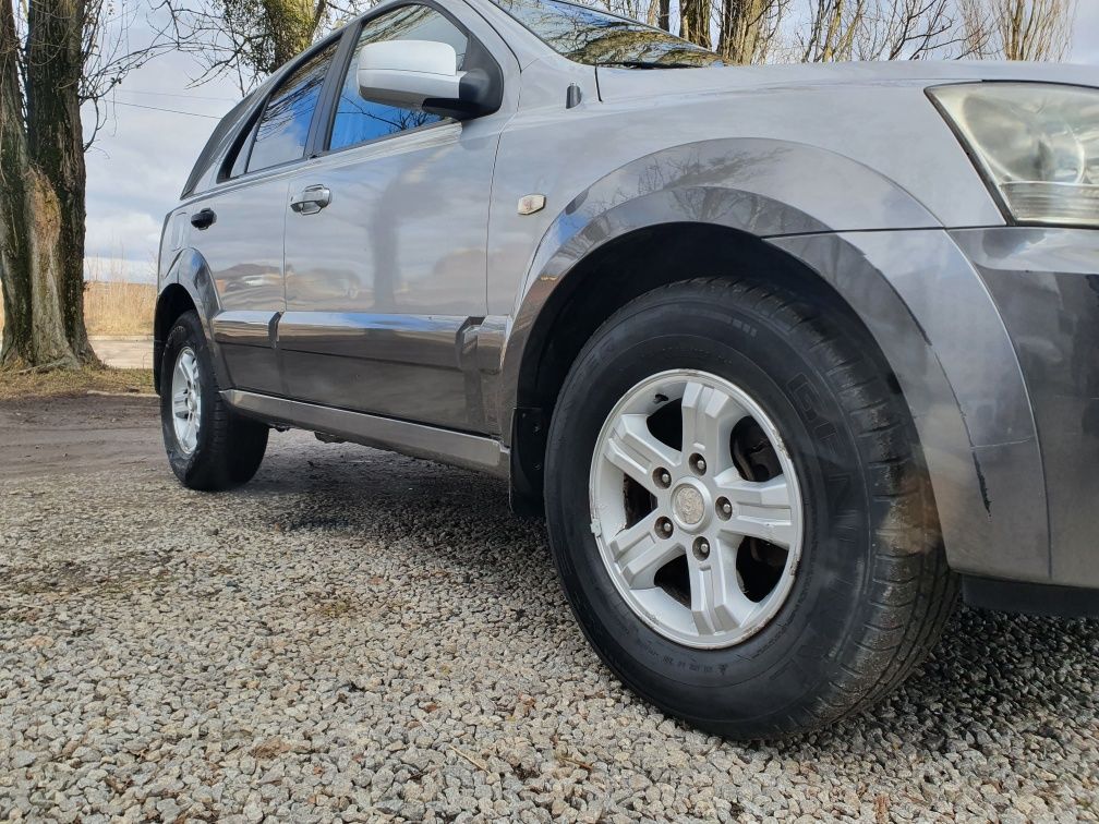 Kia Sorento 2006рік 2,5дизель 4×4 для військових