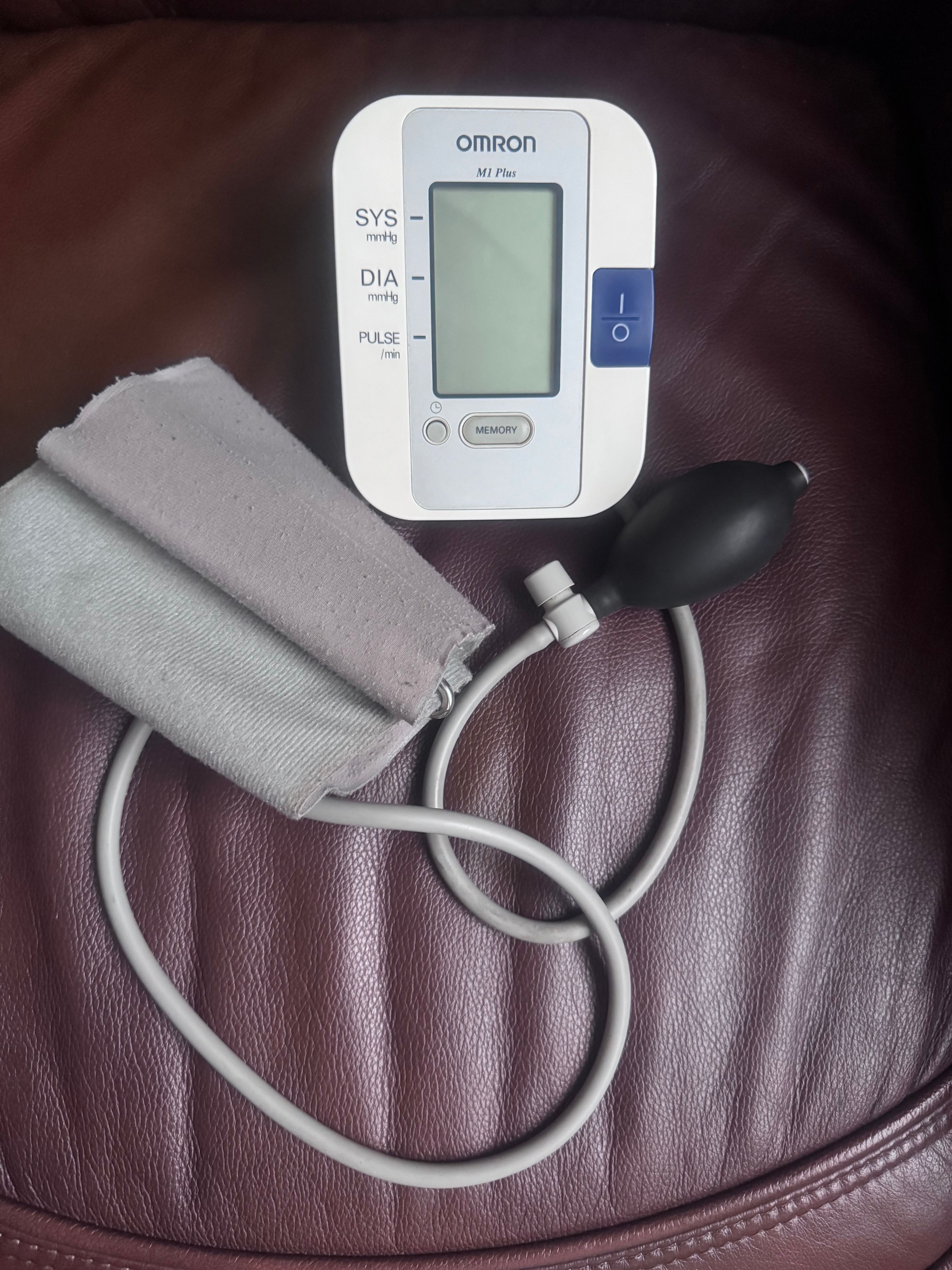 Тонометр Omron M1 PLUS