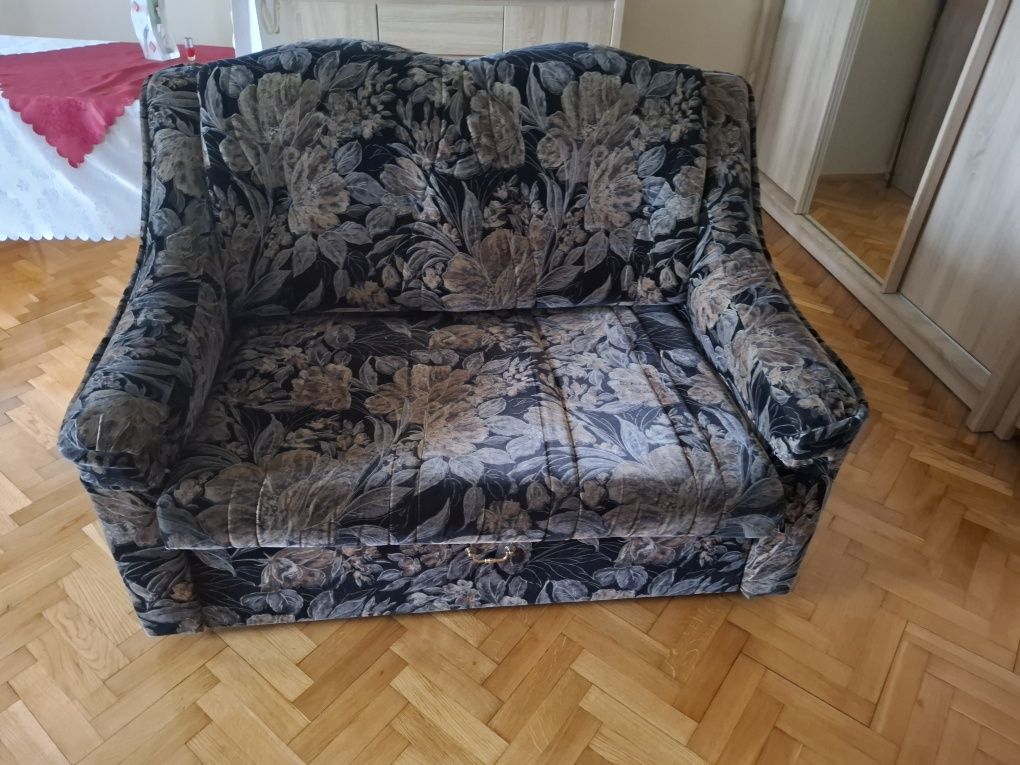 Sofa rozkładana.