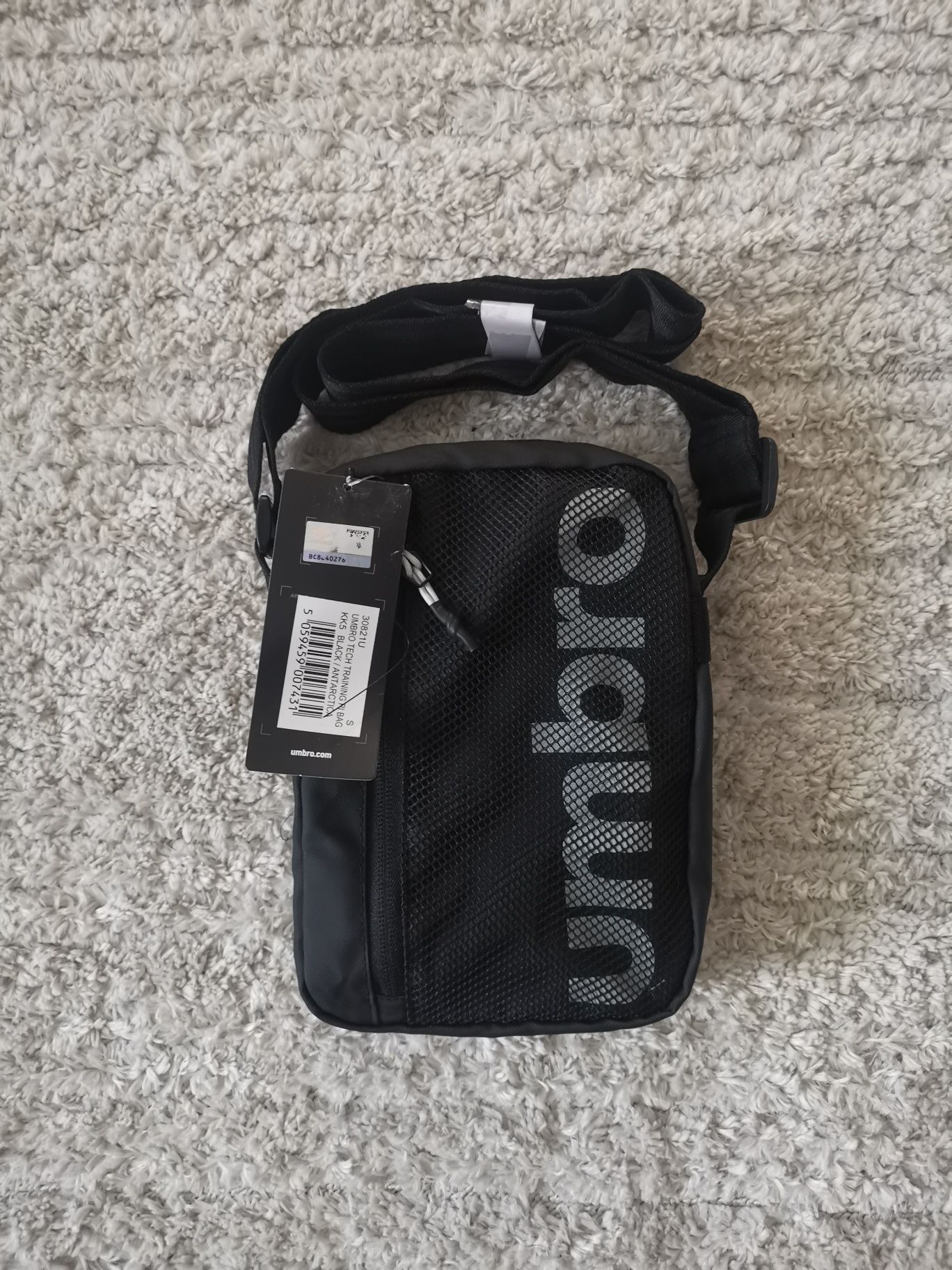 Оригинальная сумка через плечо Umbro Tech Training Bag 30821U