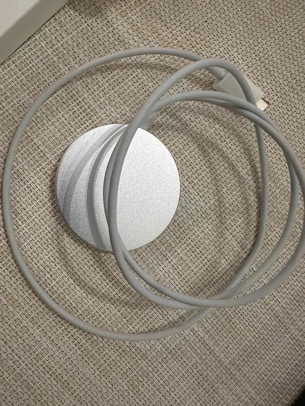 Szybka ładowarka bezprzewodowa indukcyjna MagSafe iPhone USB-C