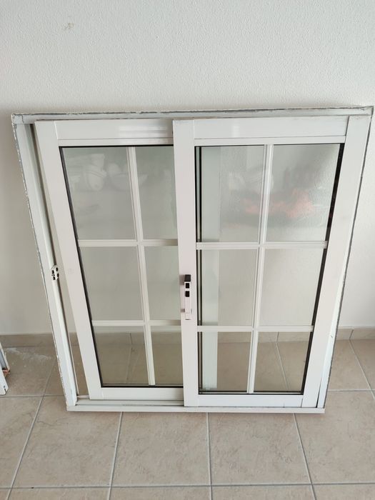 Conjunto de janelas vidro duplos alumínio