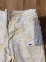 Biale spodenki NIKE na lato, 3/4, rozmiar M