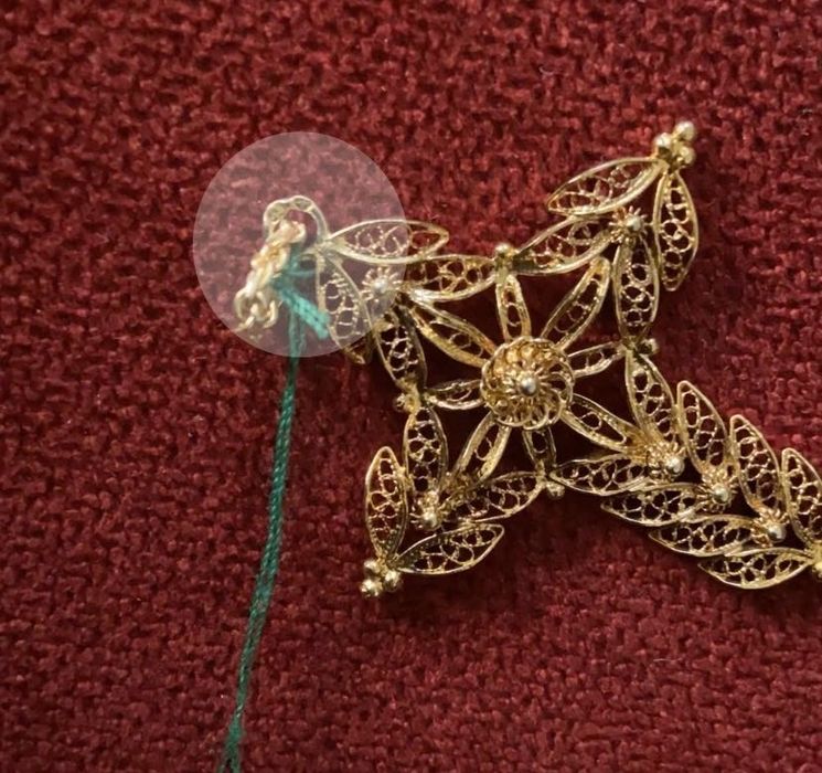 Pendente cruz filigrana prata dourada marcada