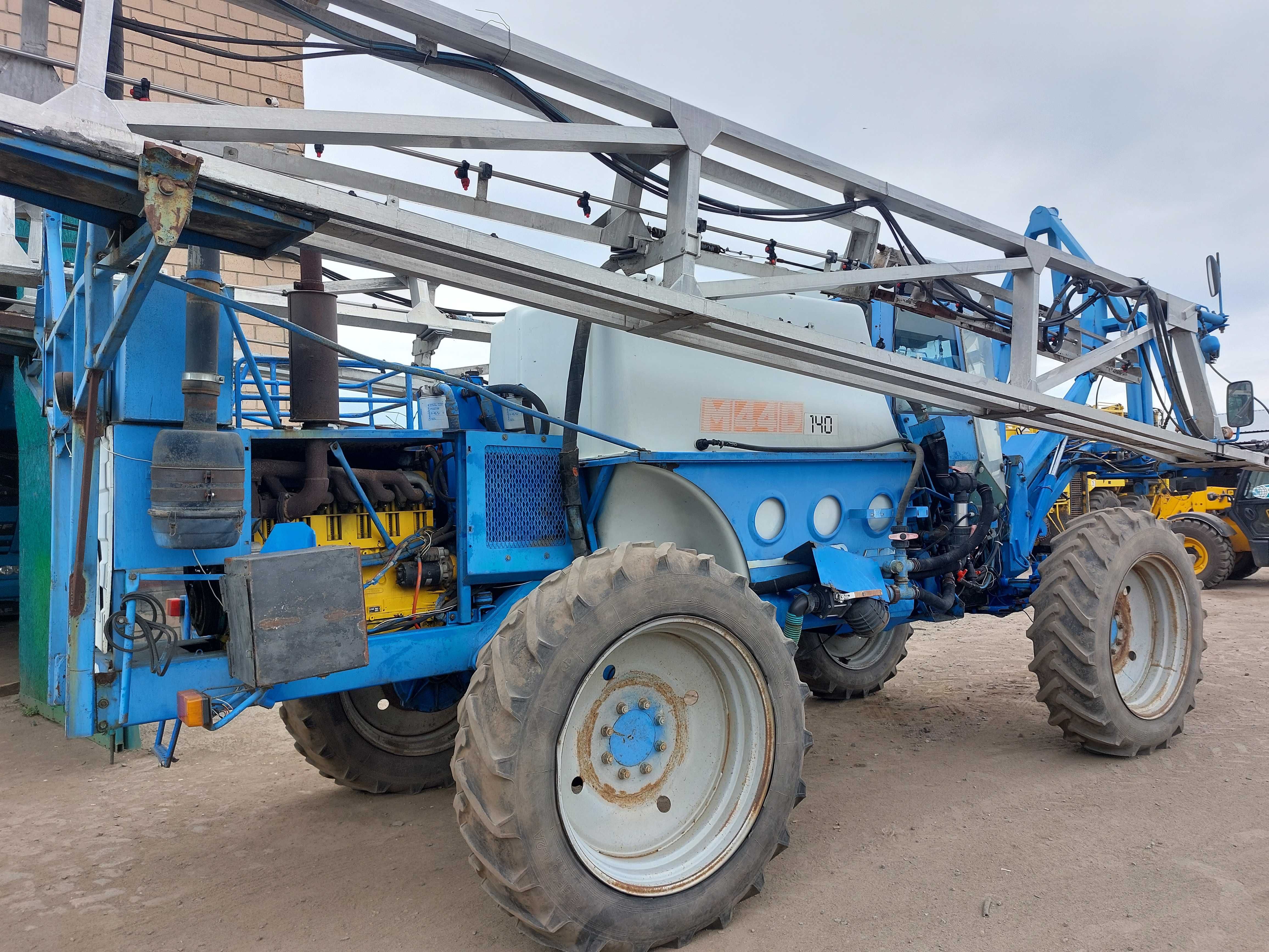 Оприскувач самохідний MATROT M44D140, 1995 року