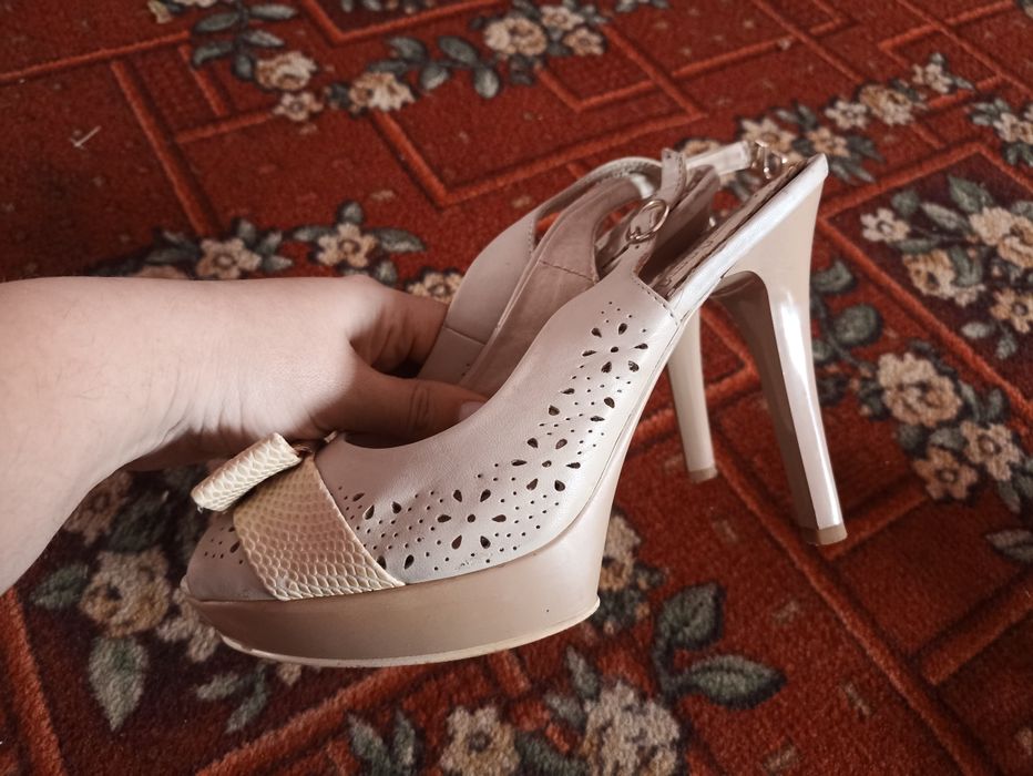 Босоніжки дефекти