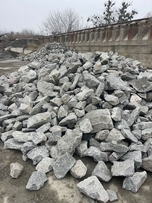 ВАГОНАМИ ЩЕБІНЬ 5-10, 5-20, 20-40, 40-70, 70-120. КАМІНЬ, ВІДСІВ.