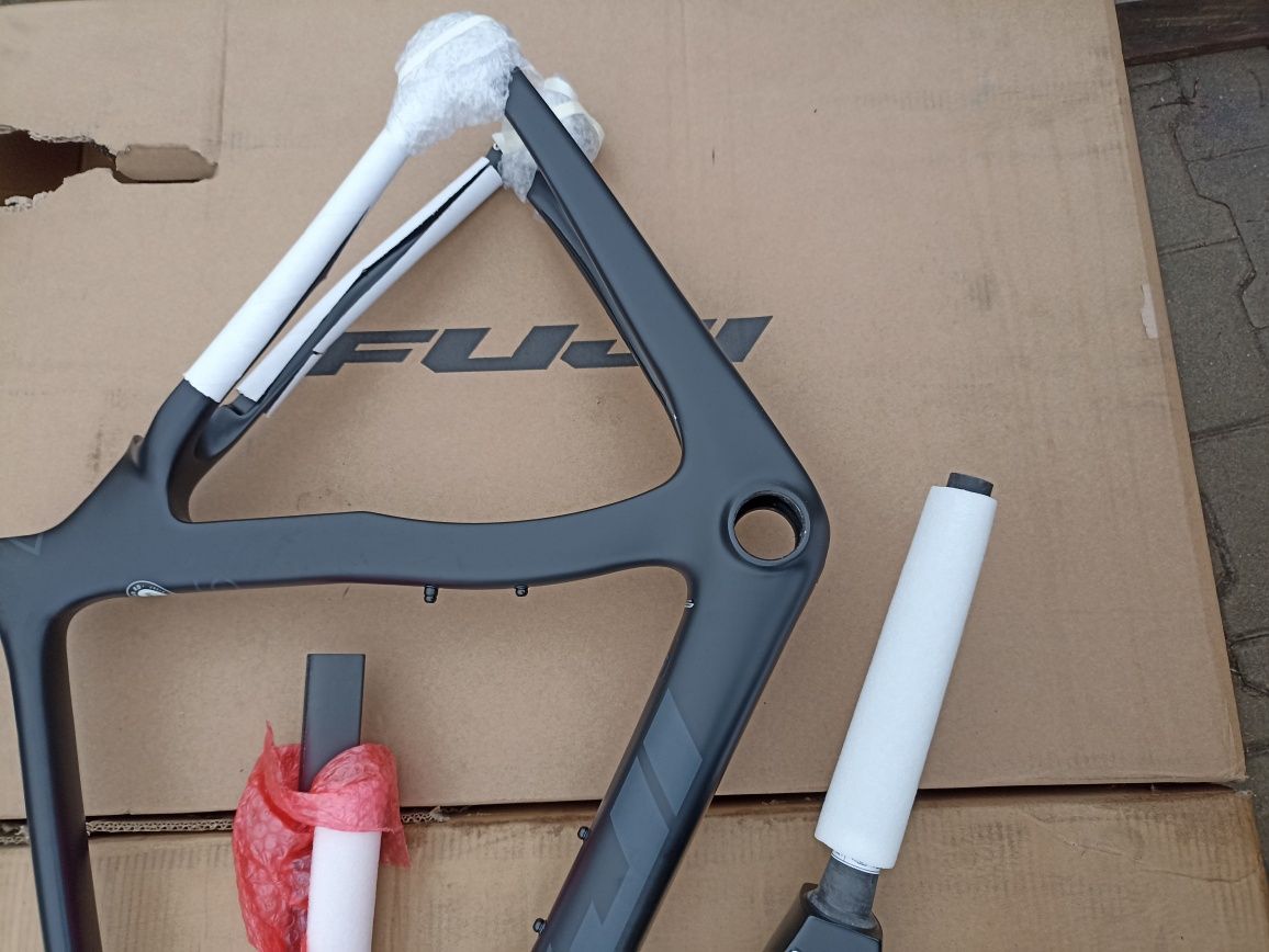 Nowa Rama Fuji torowa szosowa Transonic 2.5 Frame set Promocja Karbon