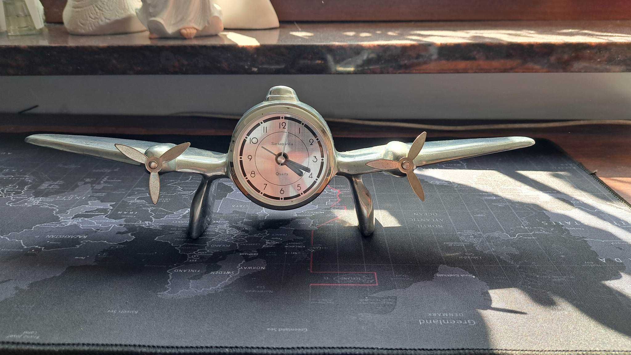 sarsaparilla quartz airplane clock