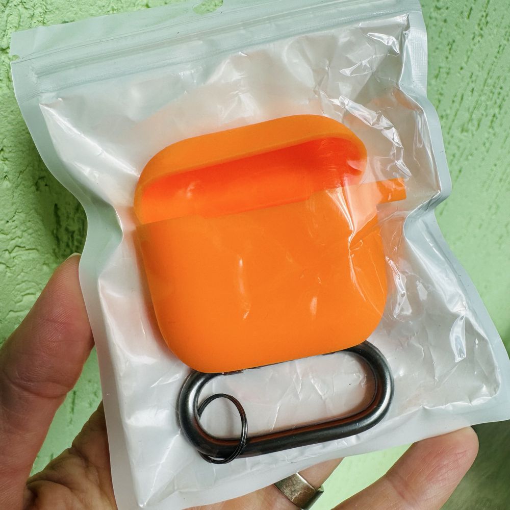 Чохол для airpods 4-го покоління.