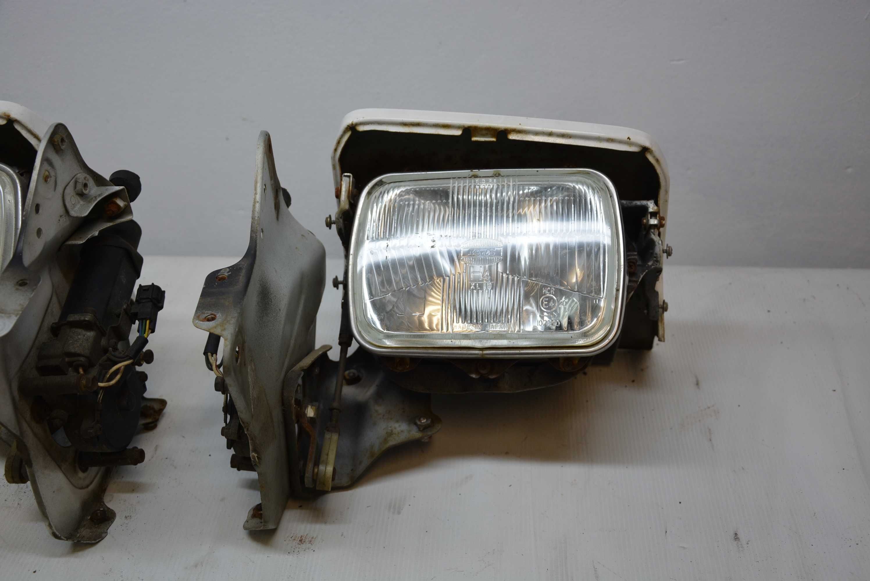Toyota Supra MK3 Lampy przód Pop-UP lampa reflektor