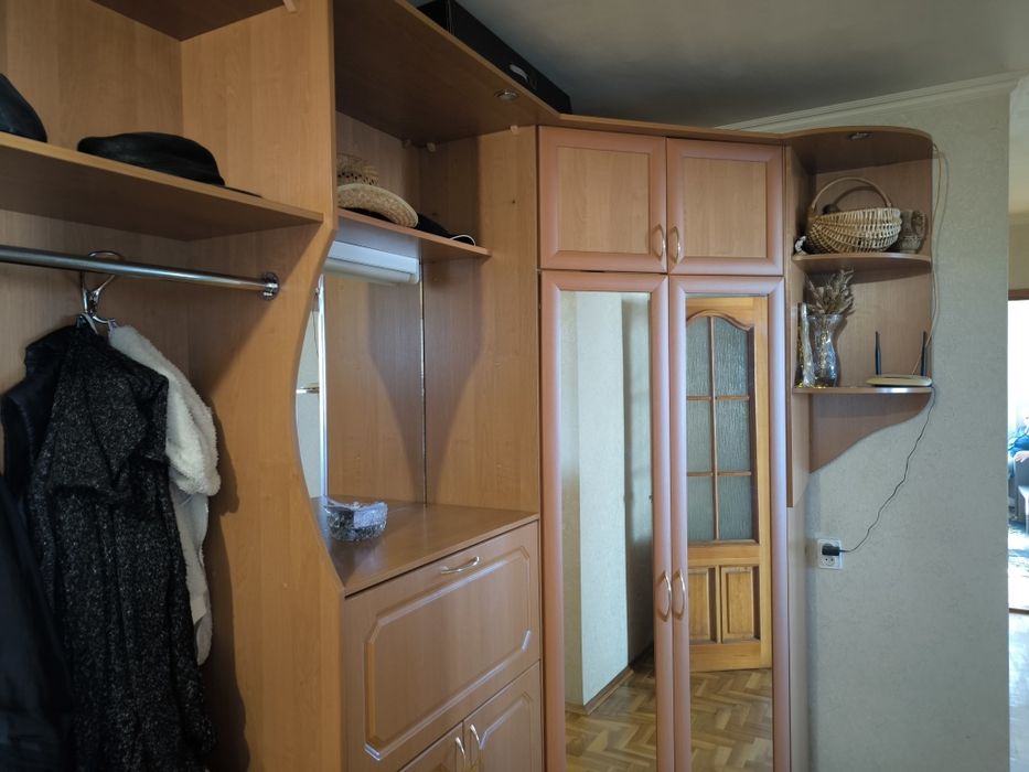 Продам 3 Бровари Грушевського